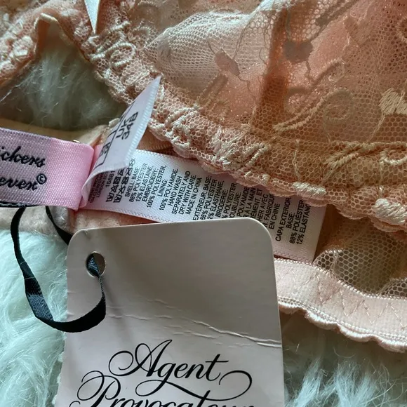 🆕Agent‎ Provocateur Dorotia High Apex Underwired Bra in Nude