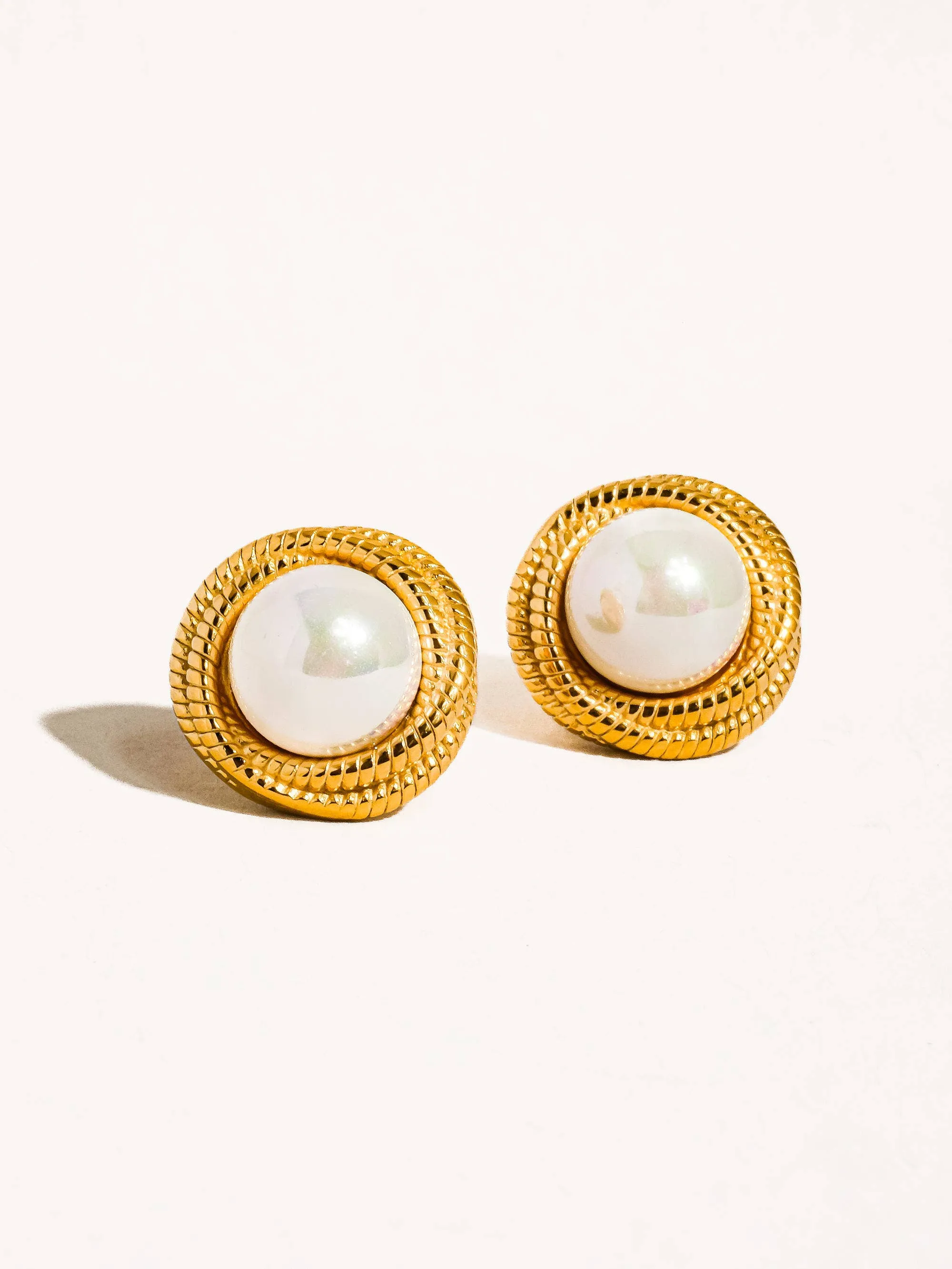 Foire Pearl Studs | Waterproof Jewelry
