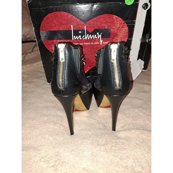 Luichiny Gorgeous and sassy size 8 with 7 inch stilletos