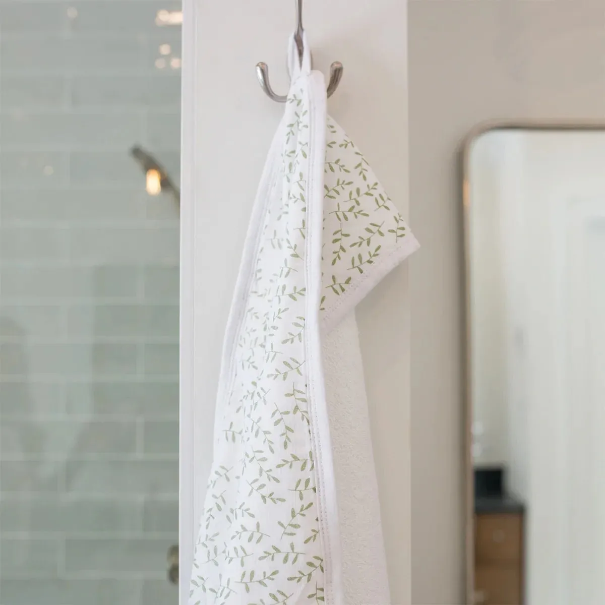 Lulujo Hooded Towel - Greenery