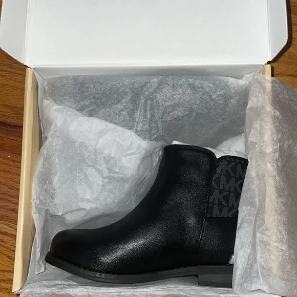NEW in Box Michael Kors Emma Theodore Boots MK logo Black 11 Toddler 11T  Gift