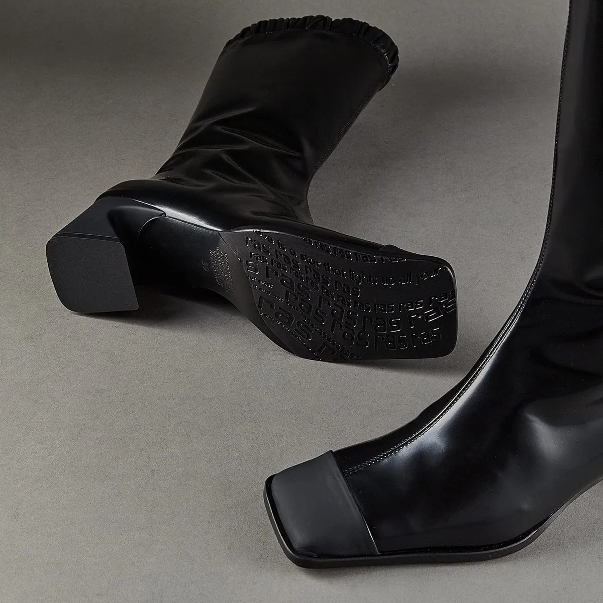 Raz 6458 Black