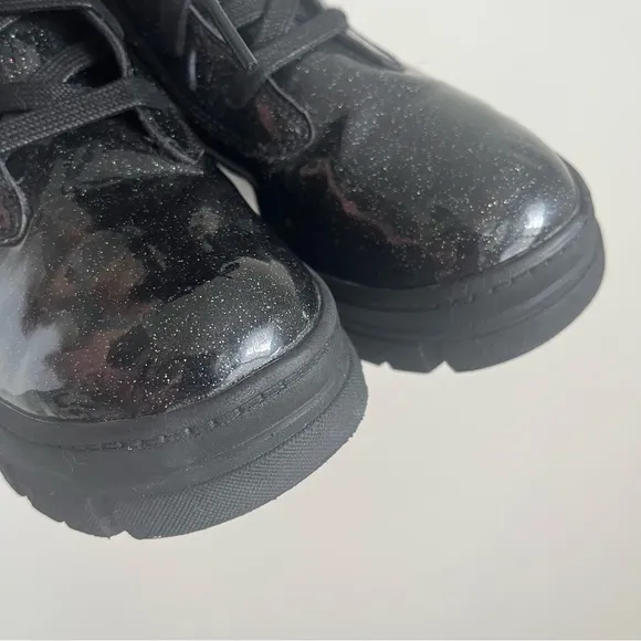 UGG Kids Big Girl 4 Ashton Glitter Sparkle Boots Lace Up Black