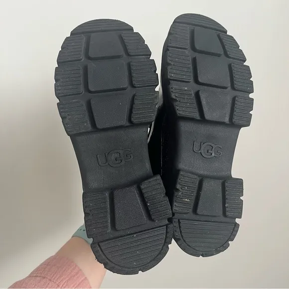 UGG Kids Big Girl 4 Ashton Glitter Sparkle Boots Lace Up Black