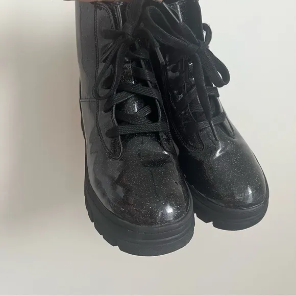 UGG Kids Big Girl 4 Ashton Glitter Sparkle Boots Lace Up Black