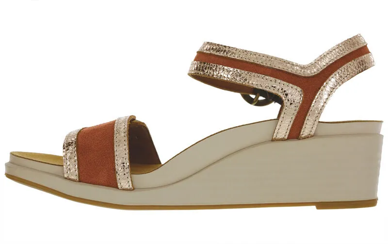 Women's Seight Wedge Sandal in Copper